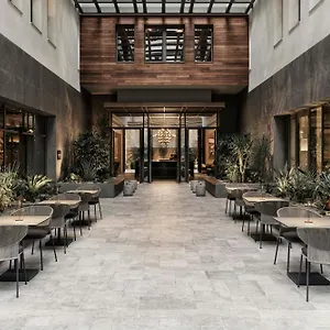 ***** Otel Monasty, Thessaloniki, Autograph Collection Yunanistan